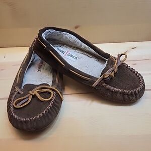 Minnetonka Brown leather womens  moccasins shoes size 6.5